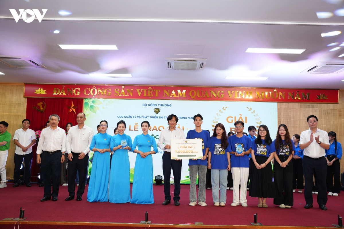 Lan tỏa lợi ích của xăng sinh học E10 đến đông đảo người dân